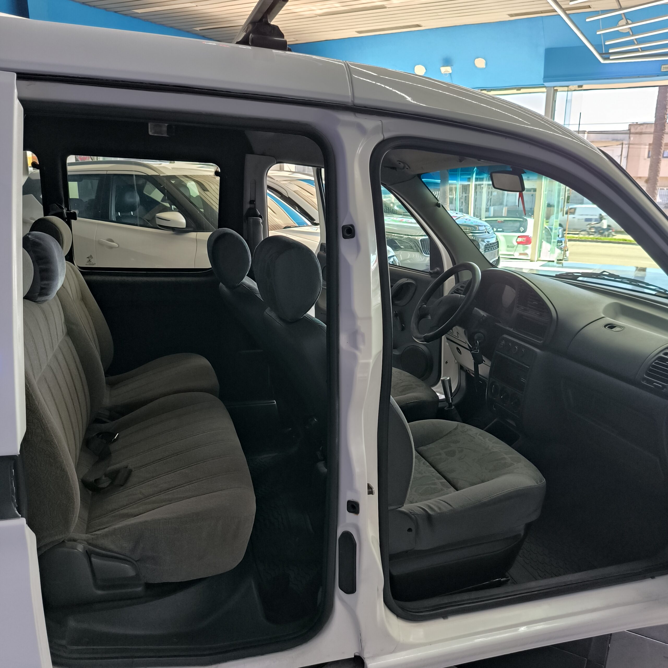 
								Citroen Berlingo full									