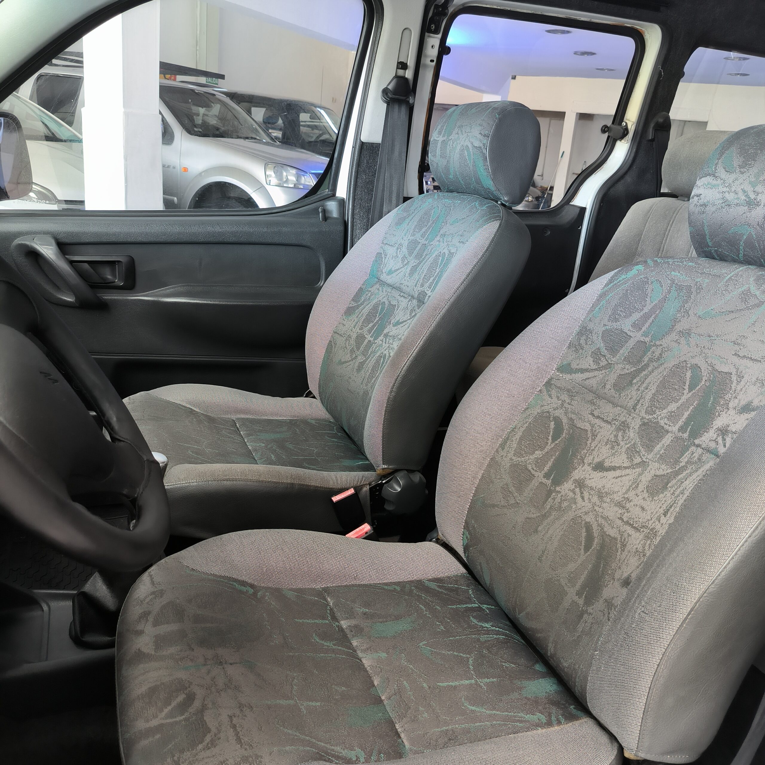 
								Citroen Berlingo full									