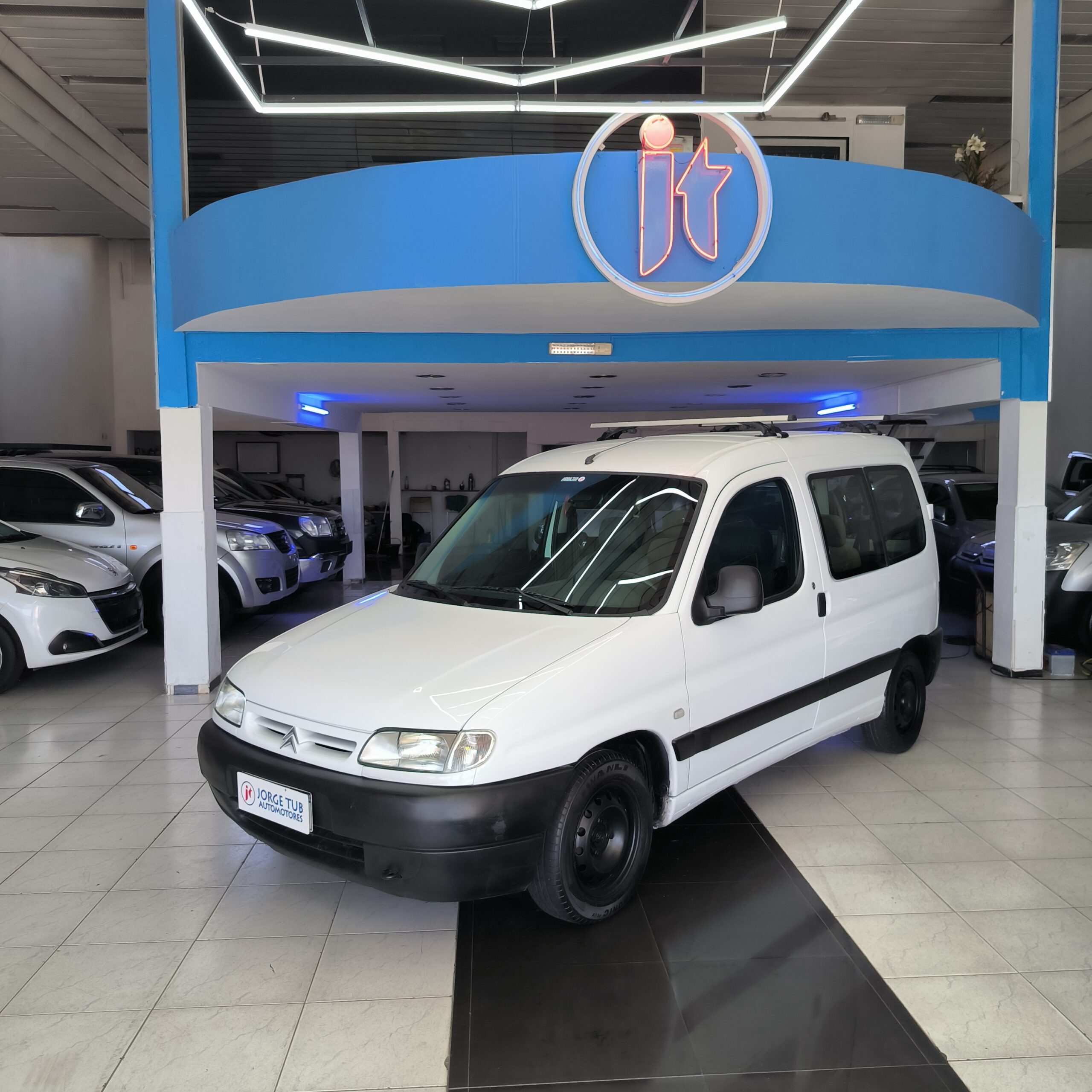 
								Citroen Berlingo full									