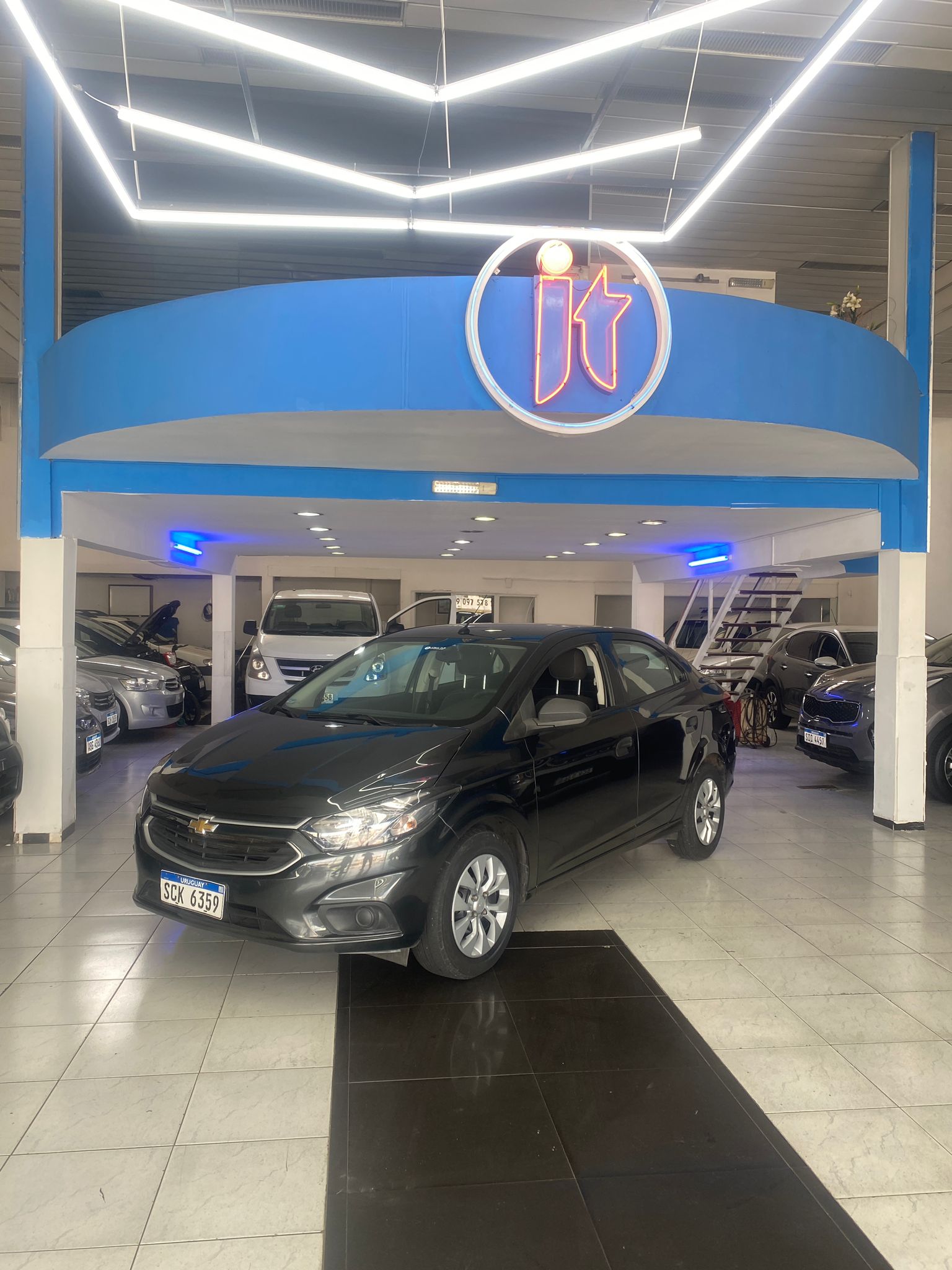 
								Chevrolet Prisma LT full									