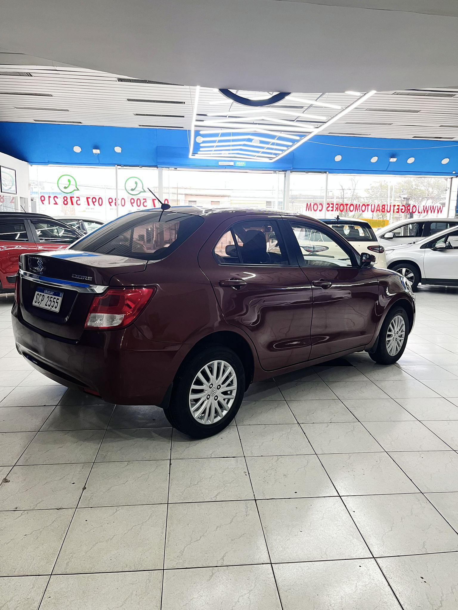 
								Suzuki Dzire full									