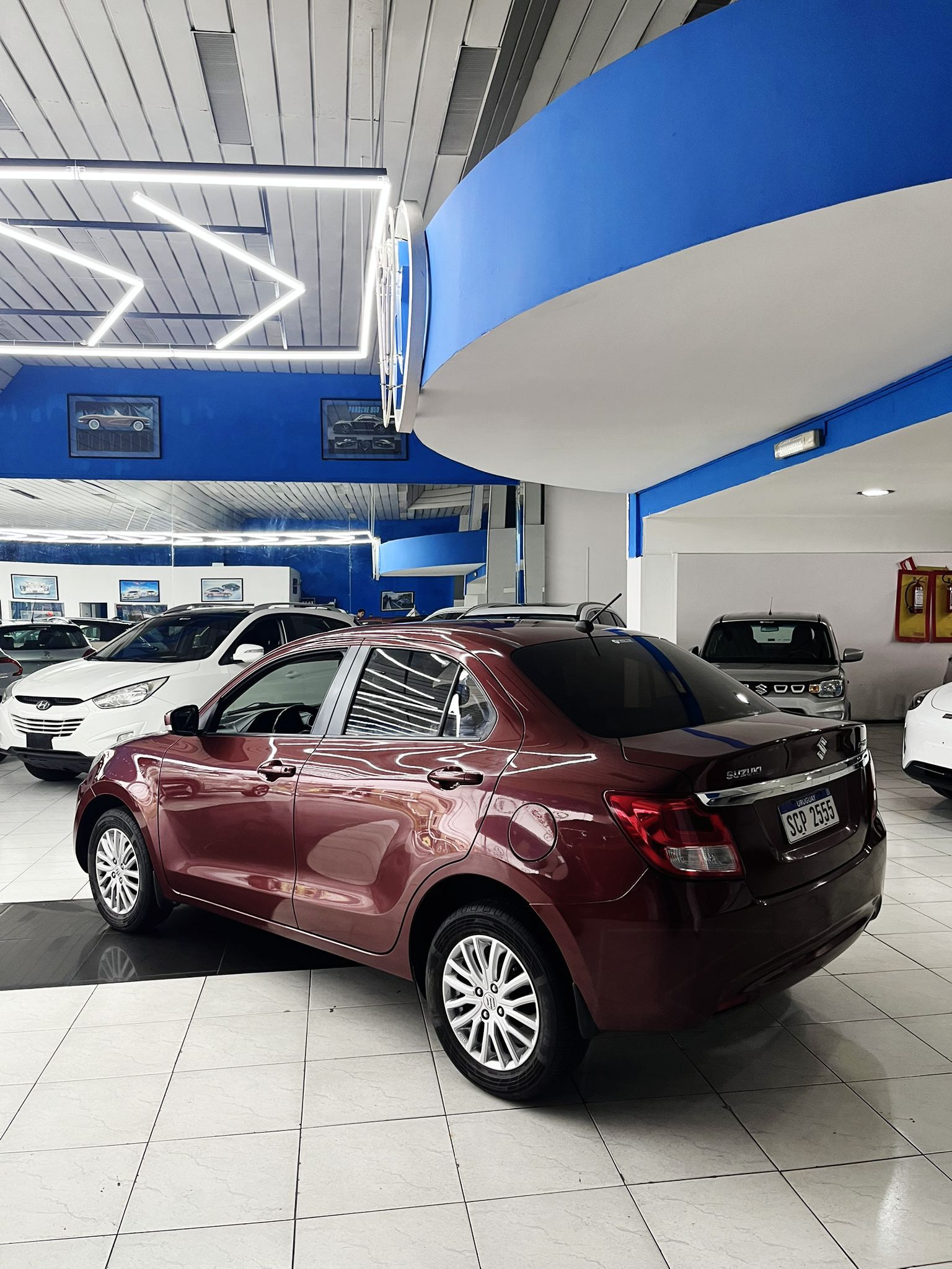 
								Suzuki Dzire full									