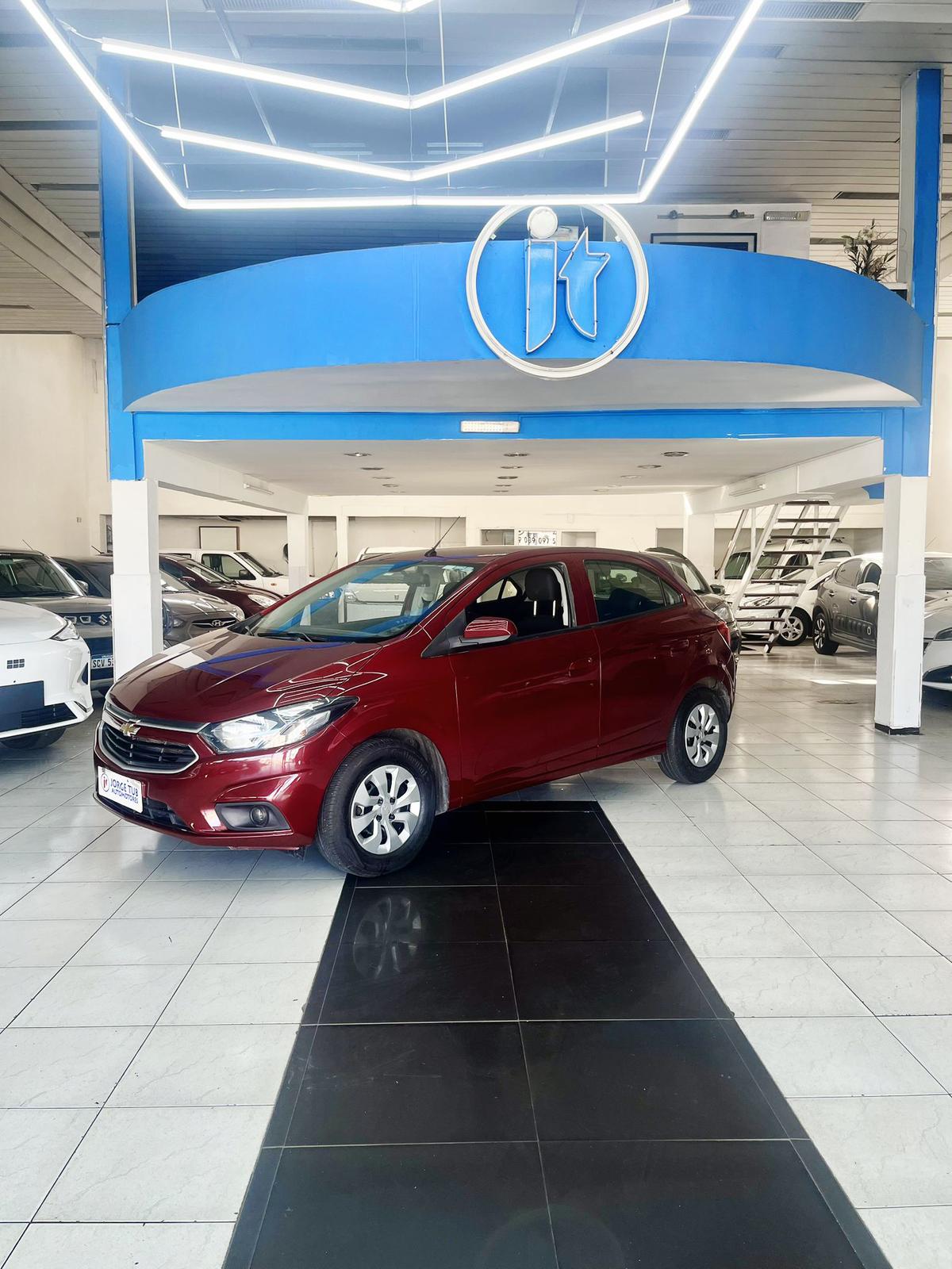 
								Chevrolet onix LT full									