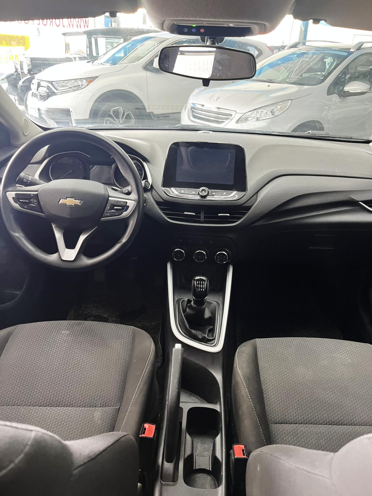 
								Chevrolet onix Lt full									