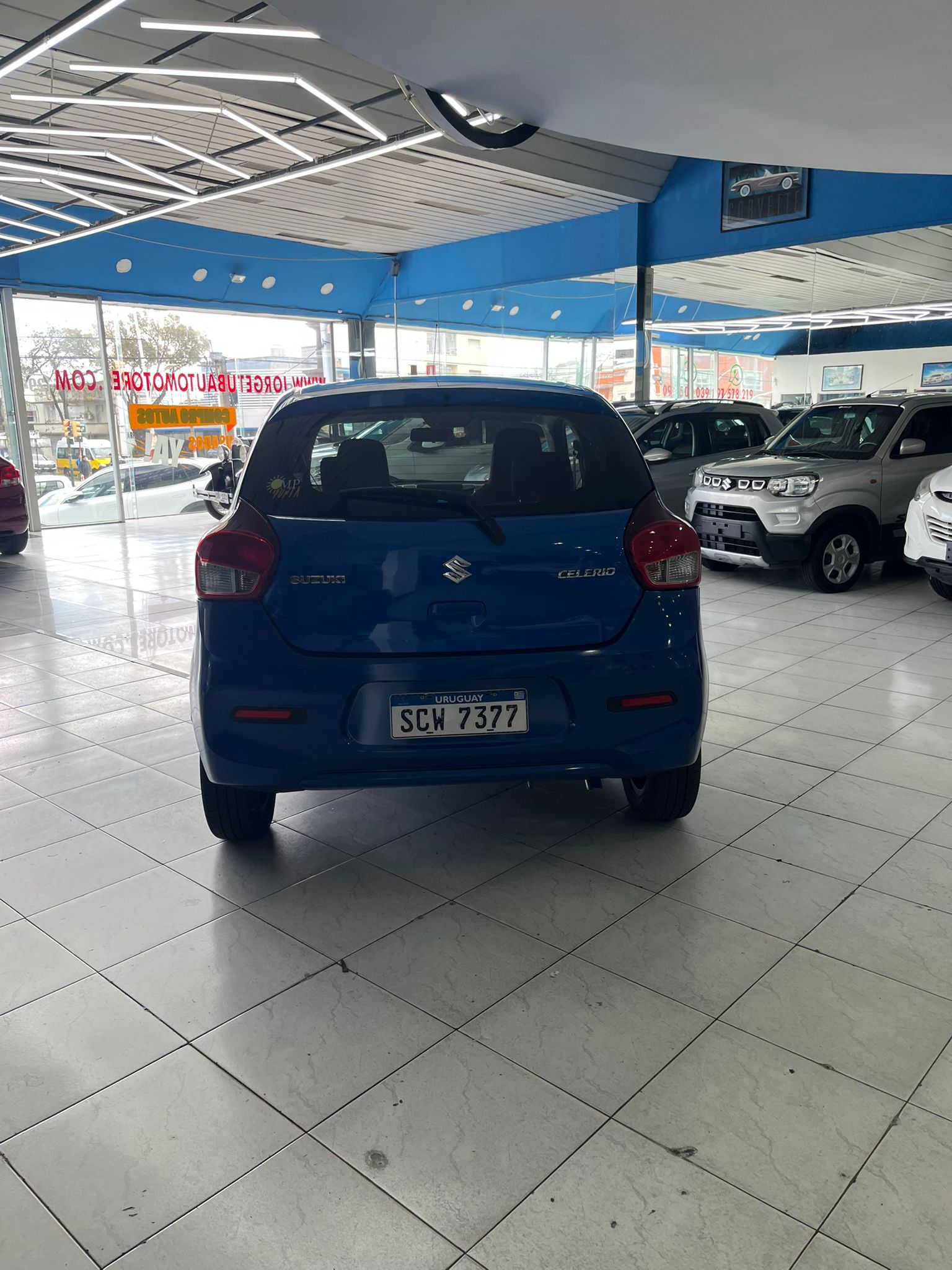 
								Suzuki Celerio GL full									