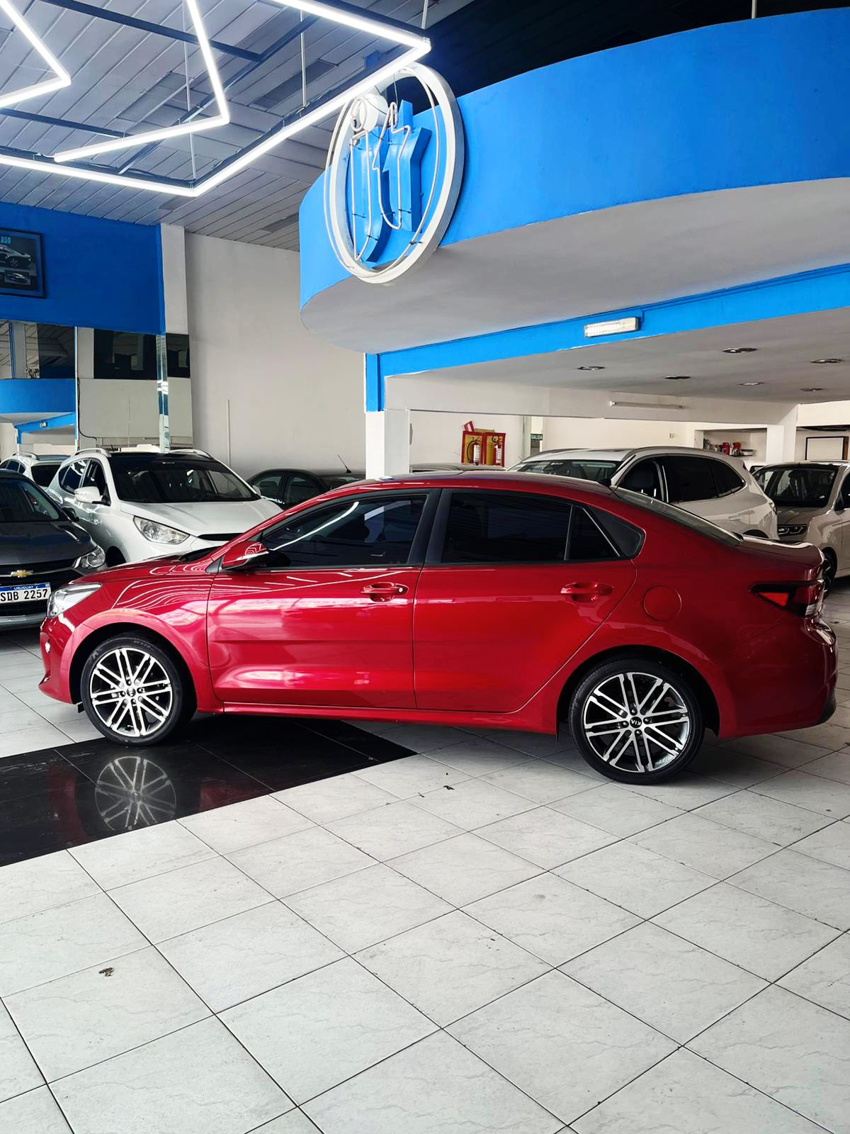 
								Kia Rio Ex AT full									