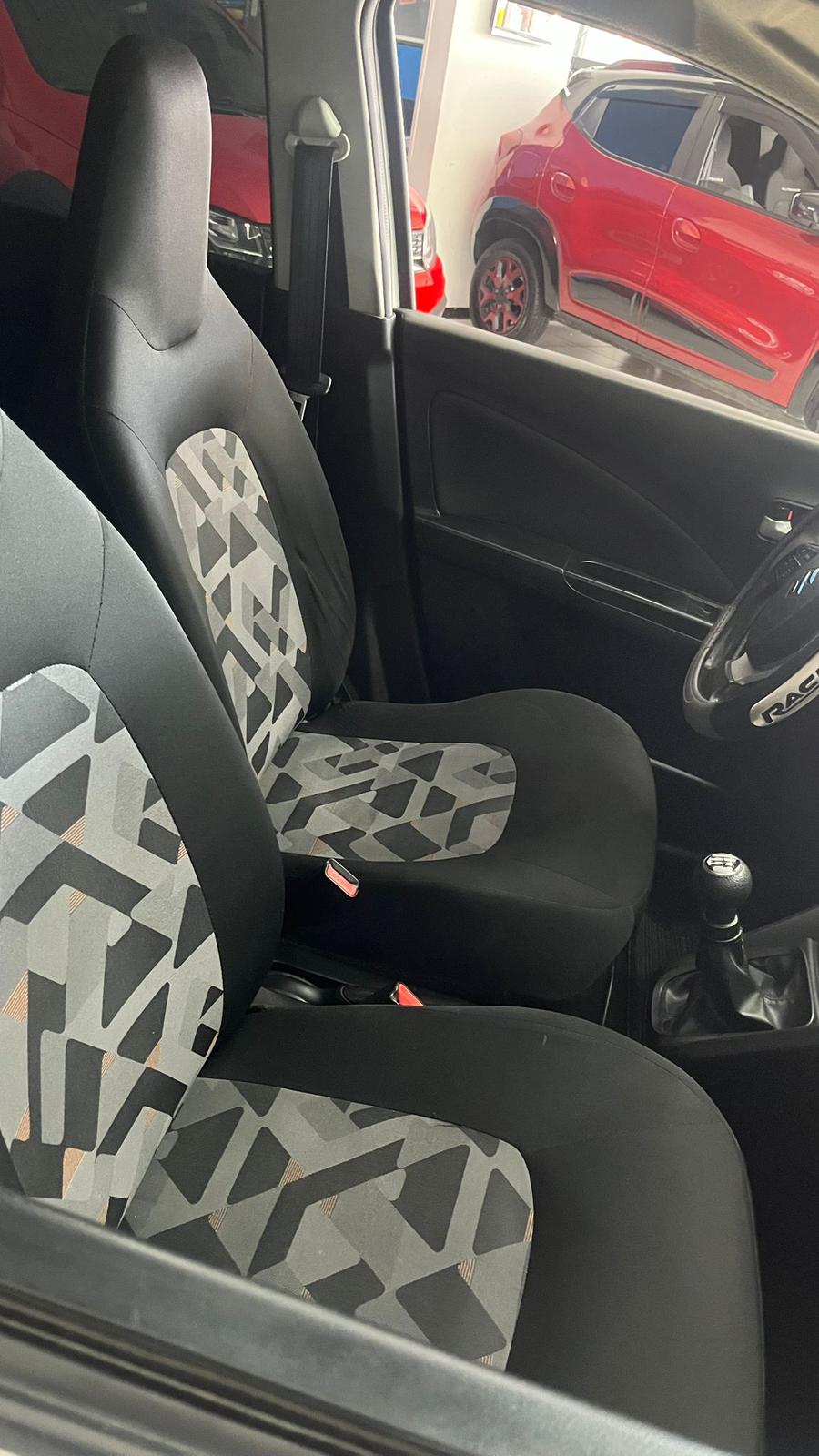 
								Suzuki Celerio GL full									