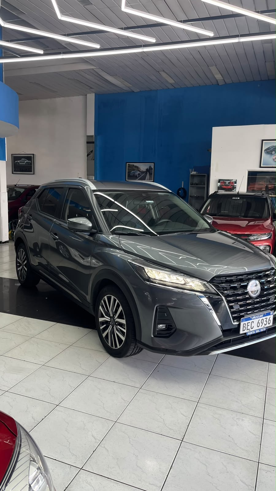 
								Nissan Kicks full									