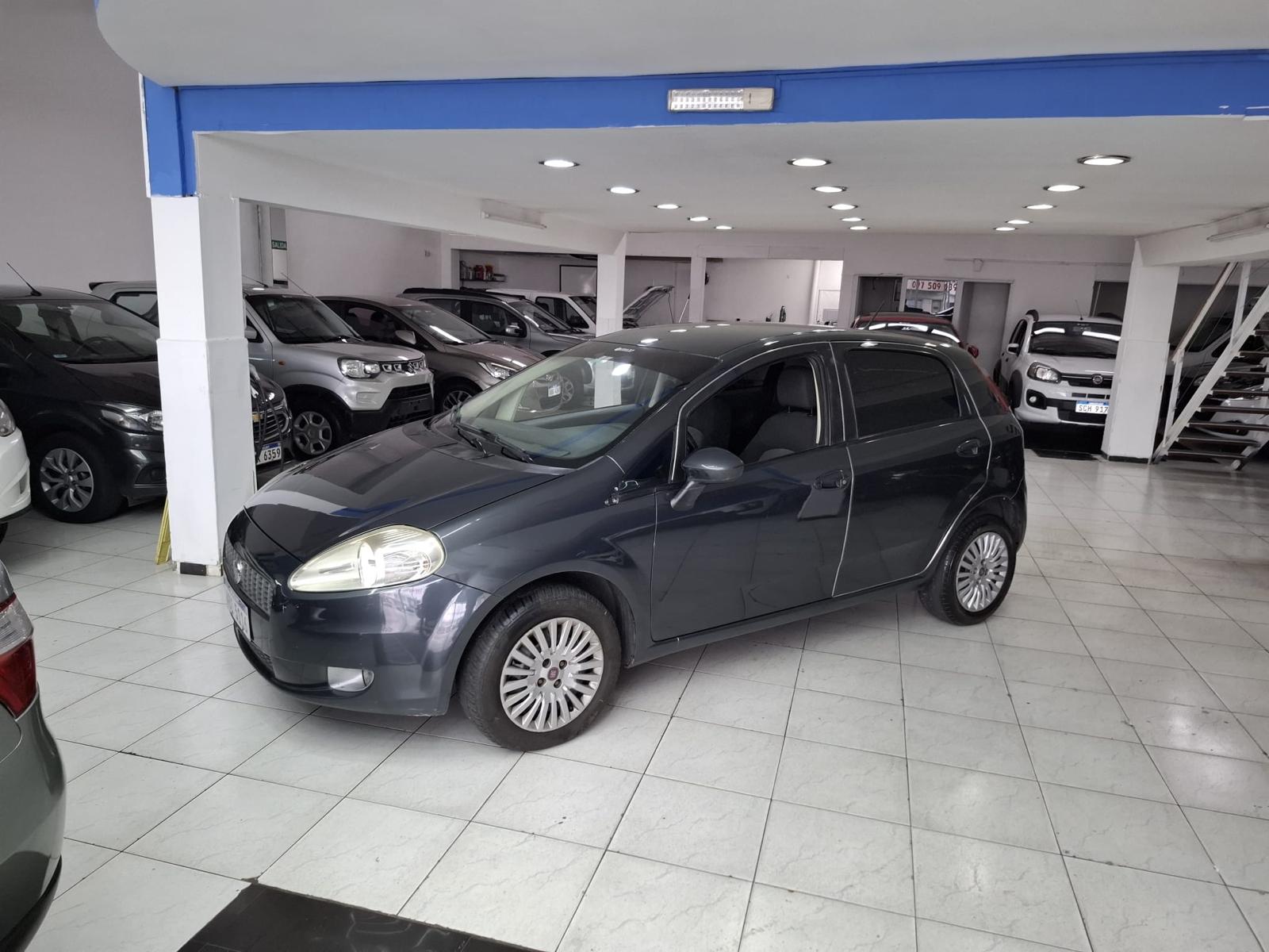 
								Fiat Punto full									