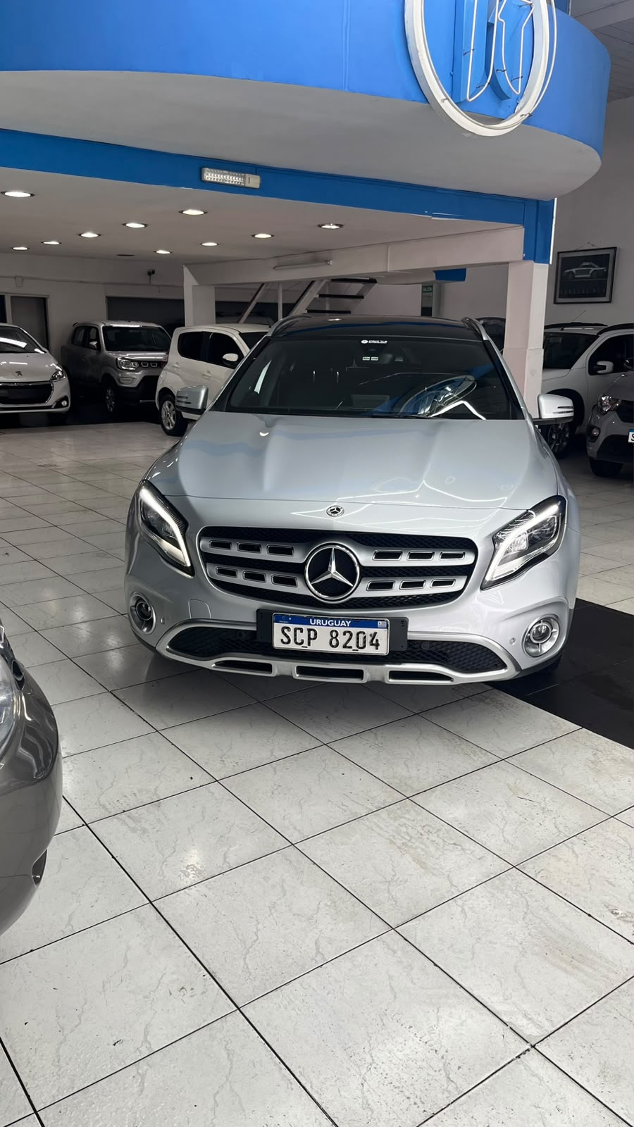 
								Mercedes Benz GLA 200 full									