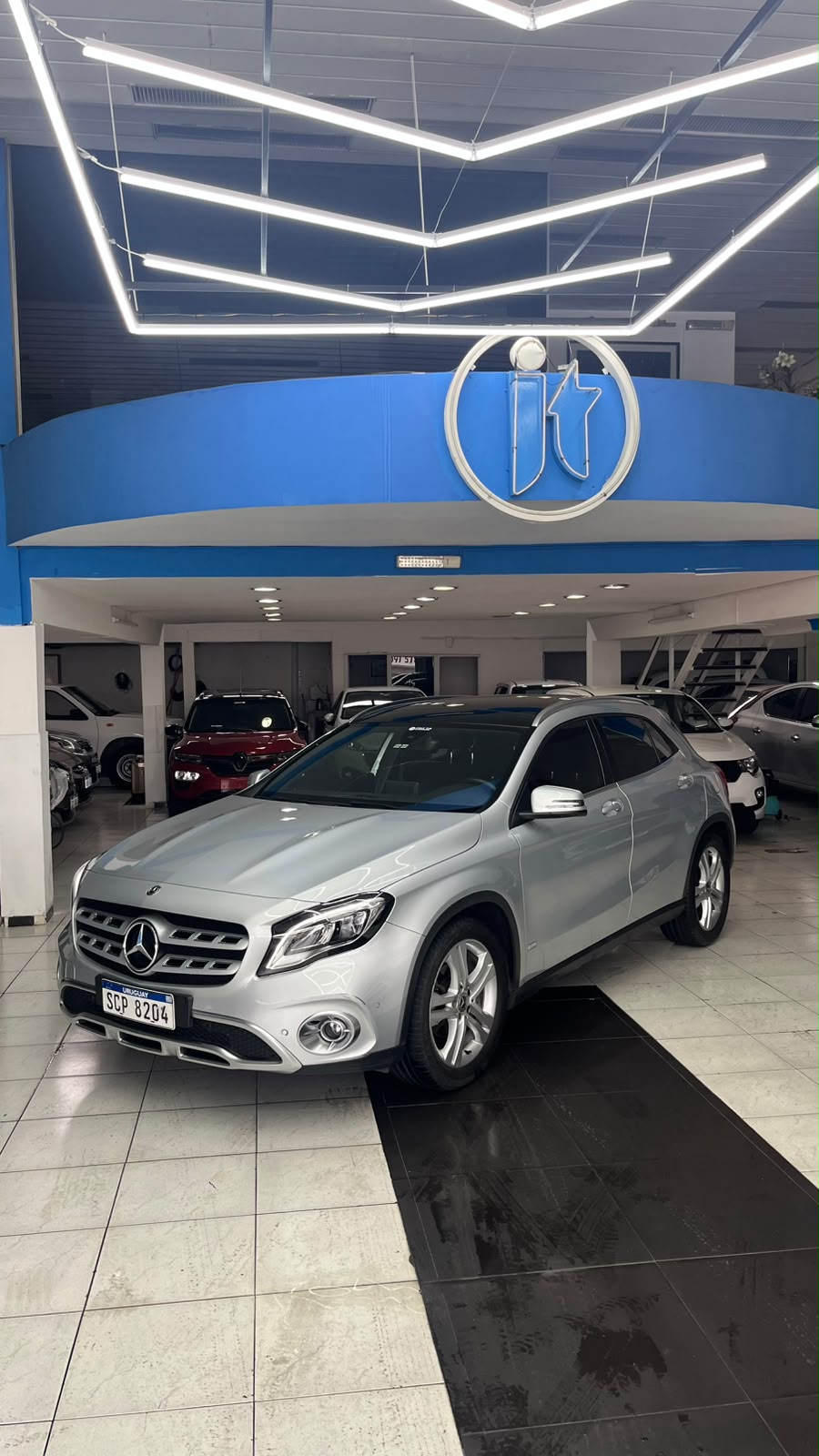 
								Mercedes Benz GLA 200 full									