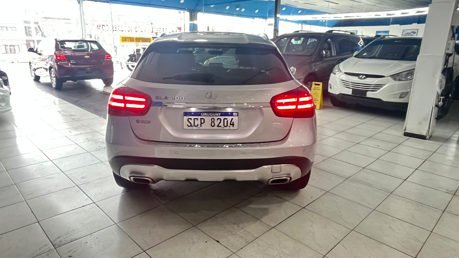 
								Mercedes Benz GLA 200 full									