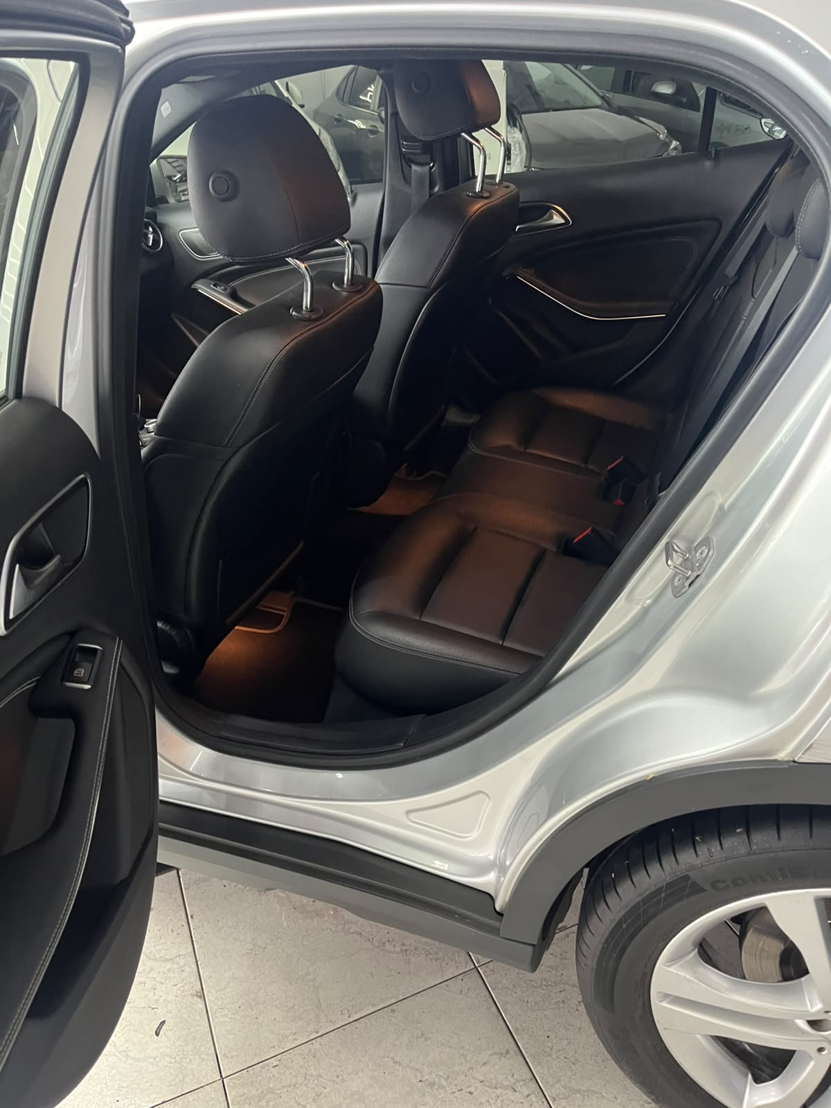 
								Mercedes Benz GLA 200 full									