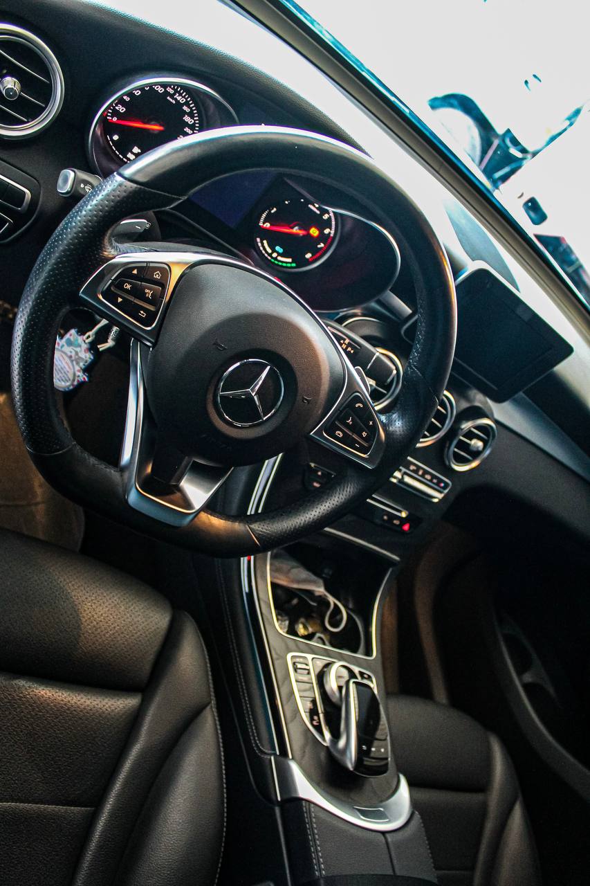 
								MERCEDES BENZ GLC 350 E HÍBRIDA full									