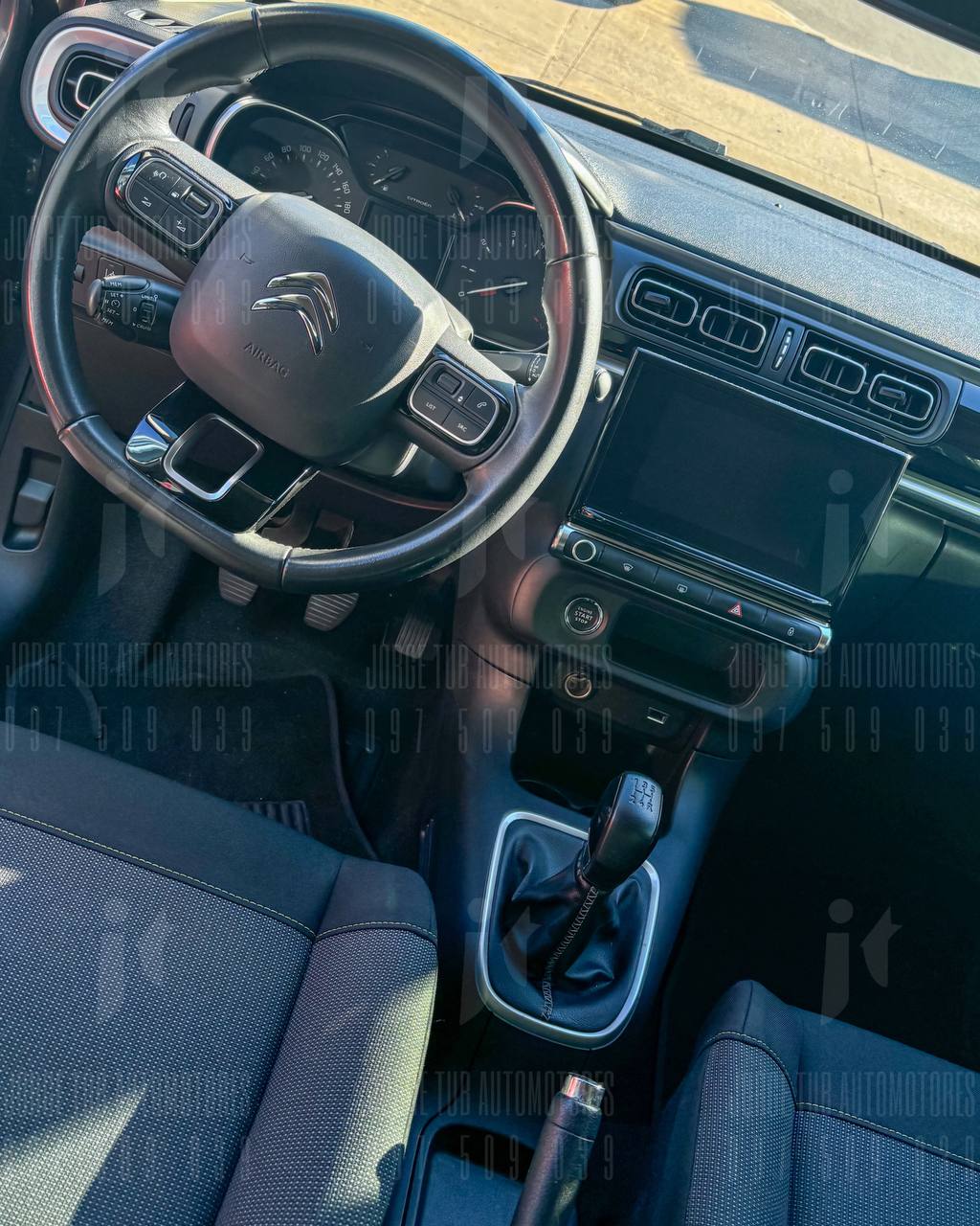 
								CITROEN C3 SHINE full									