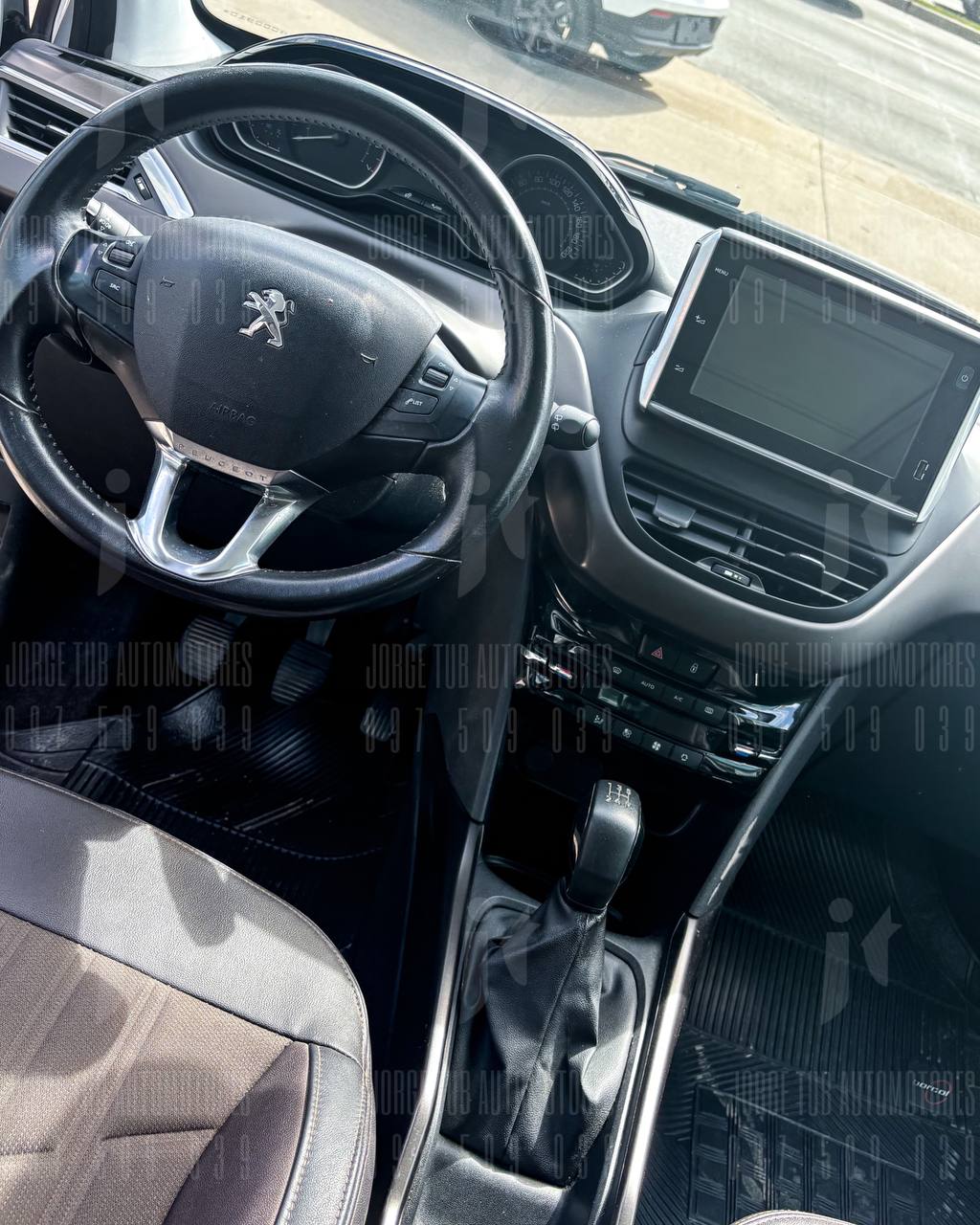 
								PEUGEOT 2008 full									