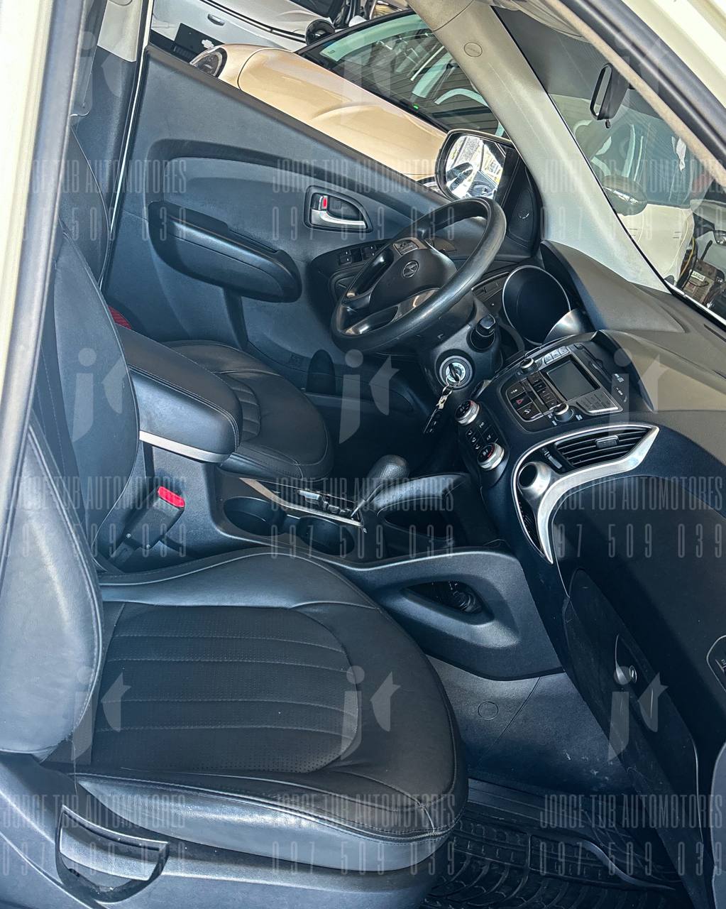 
								HYUNDAI TUCSON full									