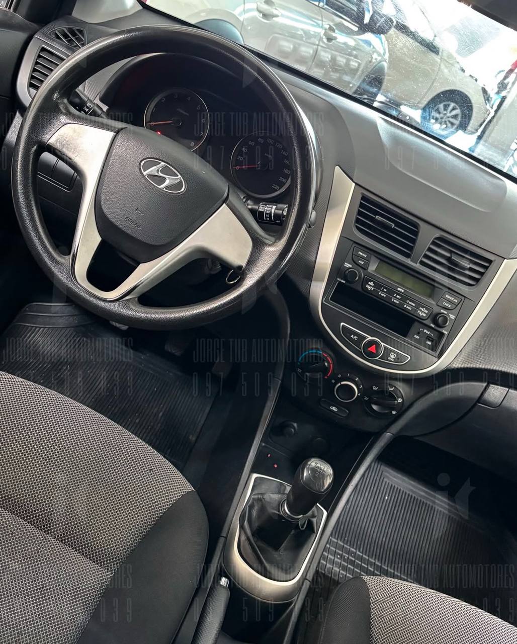 
								HYUNDAI ACCENT full									