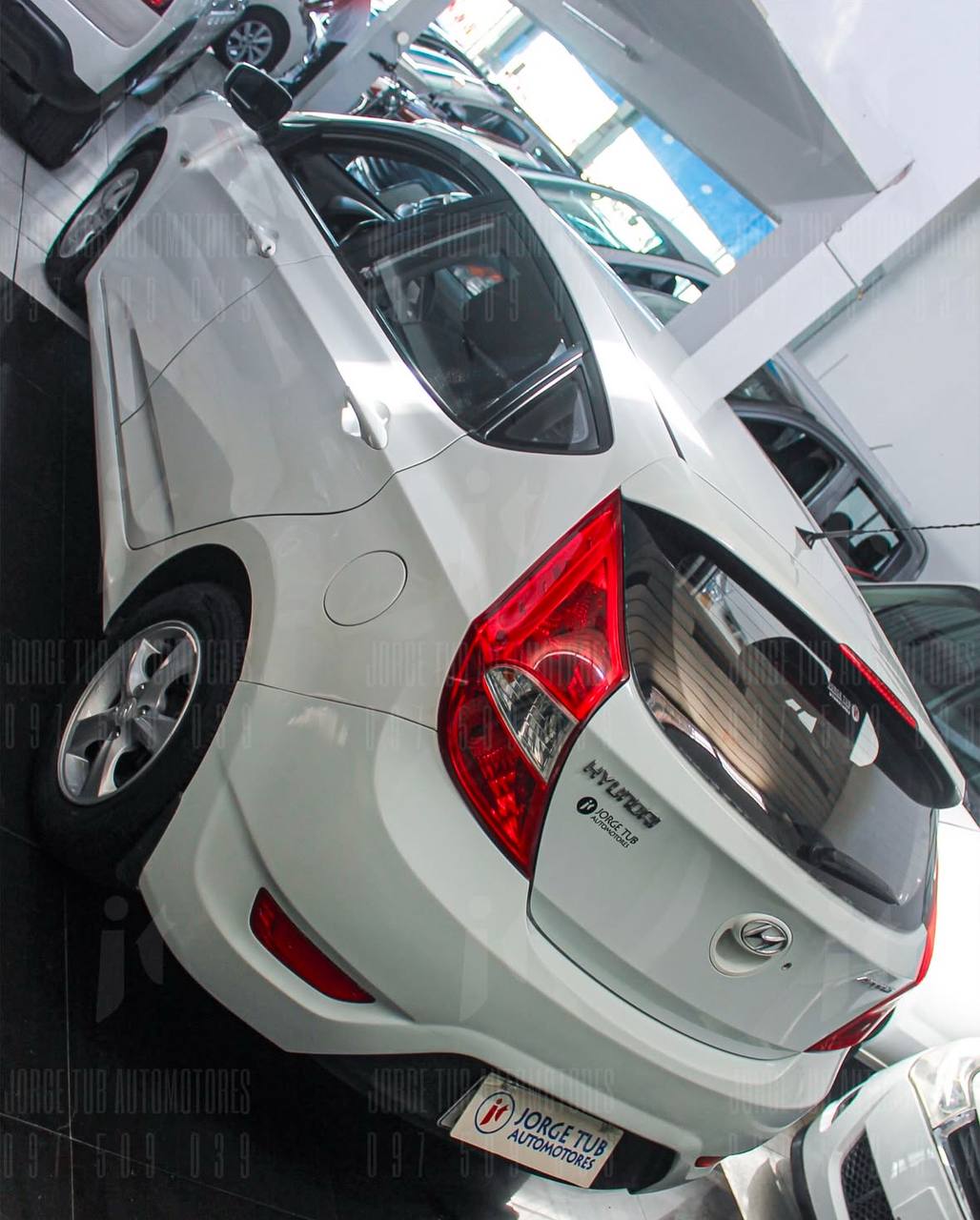 
								HYUNDAI ACCENT full									