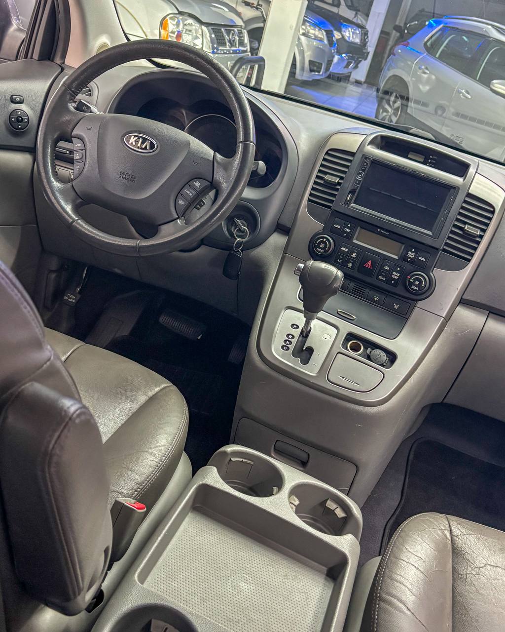 
								KIA CARNIVAL full									