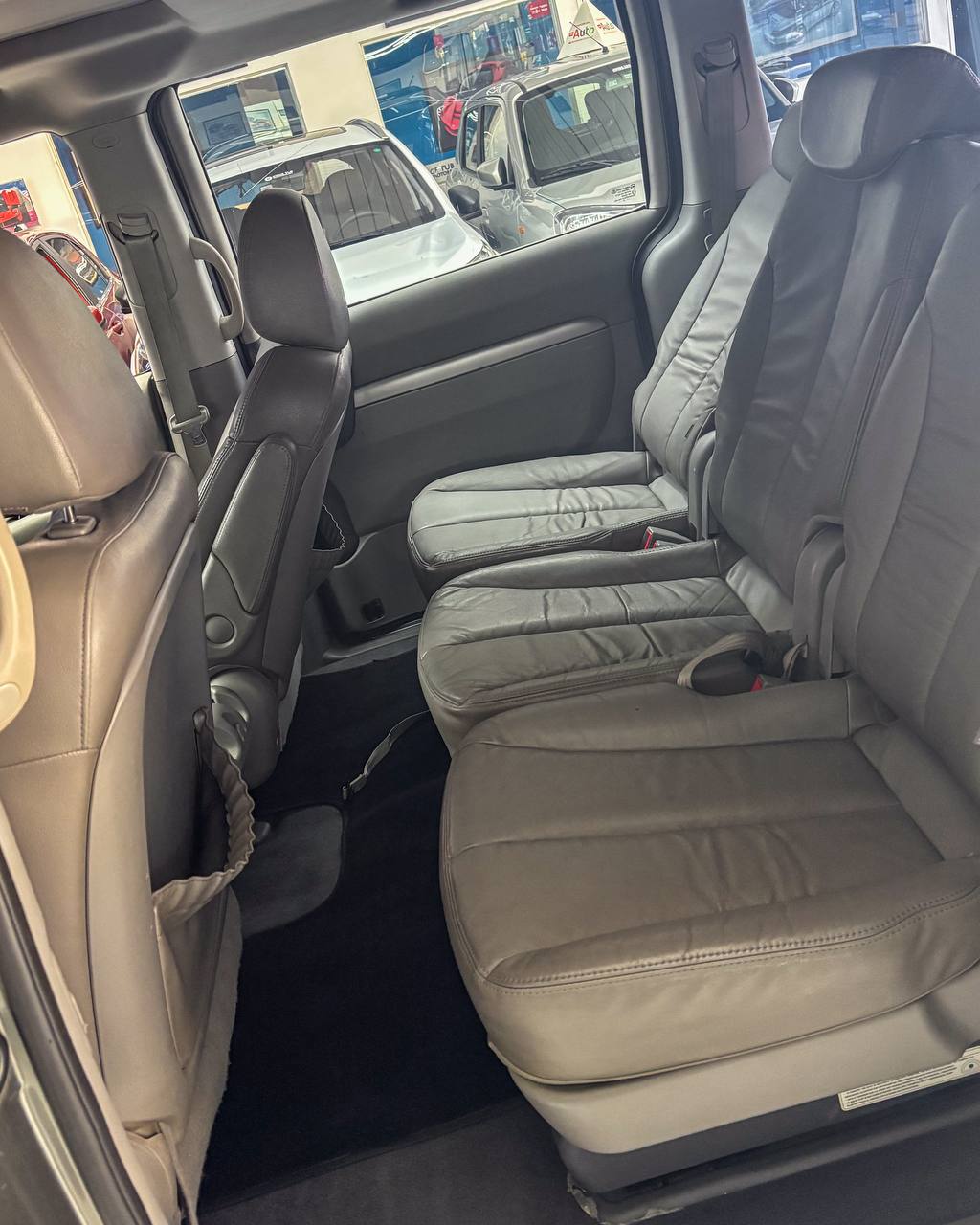 
								KIA CARNIVAL full									